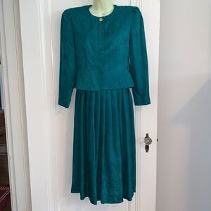Vtg Maggy London Petites green silk paisley design outfit